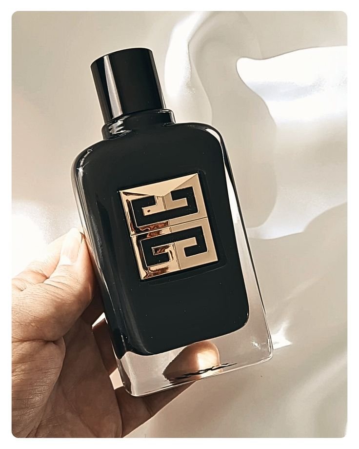 Givenchy gentleman society amber
